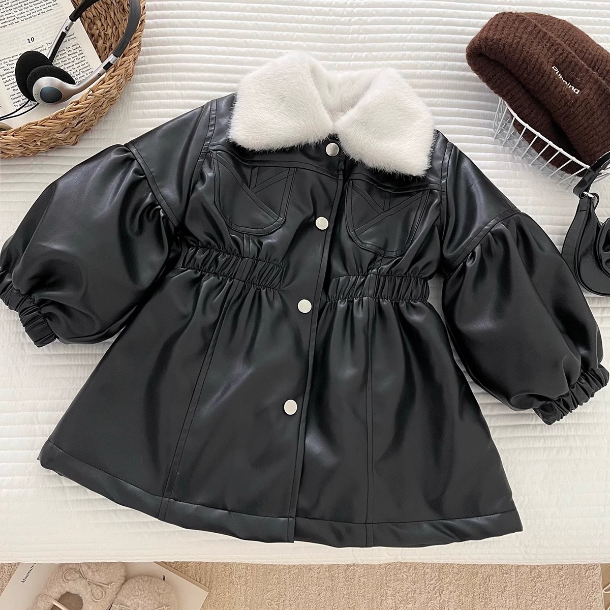 女宝宝加绒加厚水洗皮外套