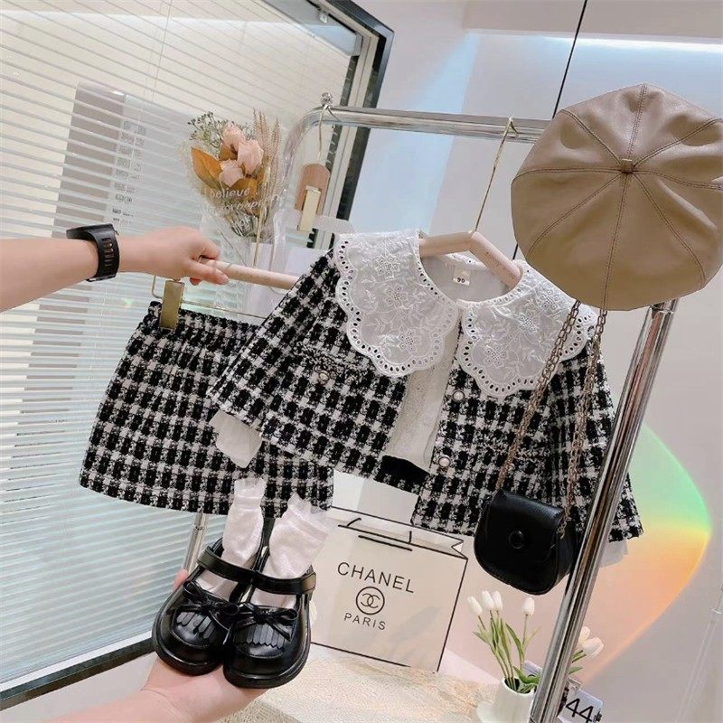 女童洋气公主套装2024秋装新款女宝宝小香风外套格子背心裙三件套