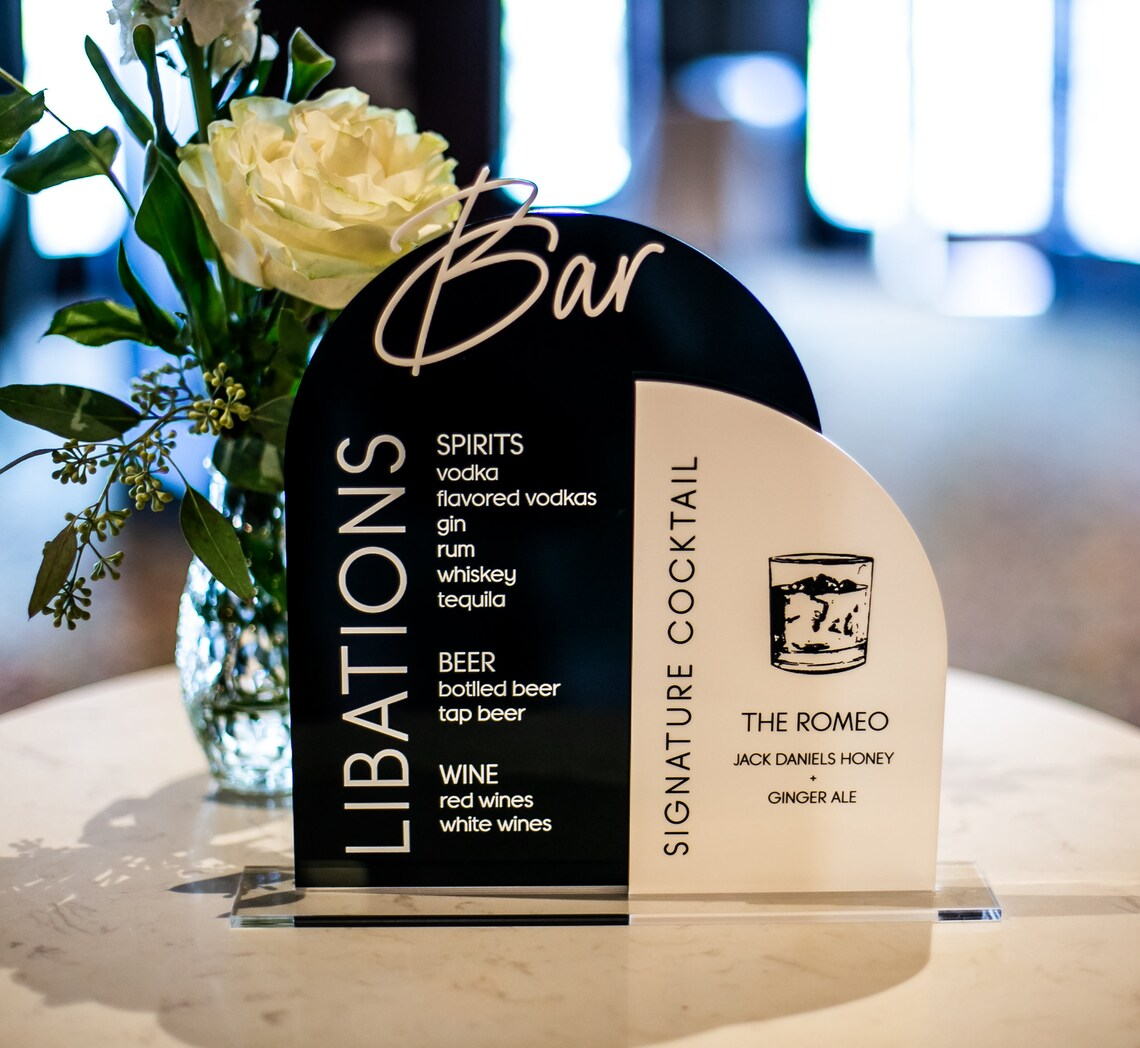 二维码名片夹定制高级低奢侈婚礼桌卡桌牌摆台立面亚克力板透明