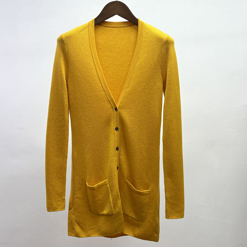 100山羊绒高端专柜尾货秋冬女软糯修身百搭毛衣中长款毛衣小开衫