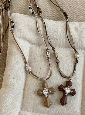 新中式复古木质十字架爱心编绳抽拉项链女高级时尚潮流颈链毛衣链