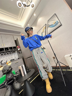 四条杠运动裤秋季高腰显瘦灯芯绒休闲裤子女宽松束脚卫裤大码长裤