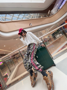 四条杠迷彩裤子女春秋季大码宽松休闲潮牌束脚卫裤高腰显瘦运动裤