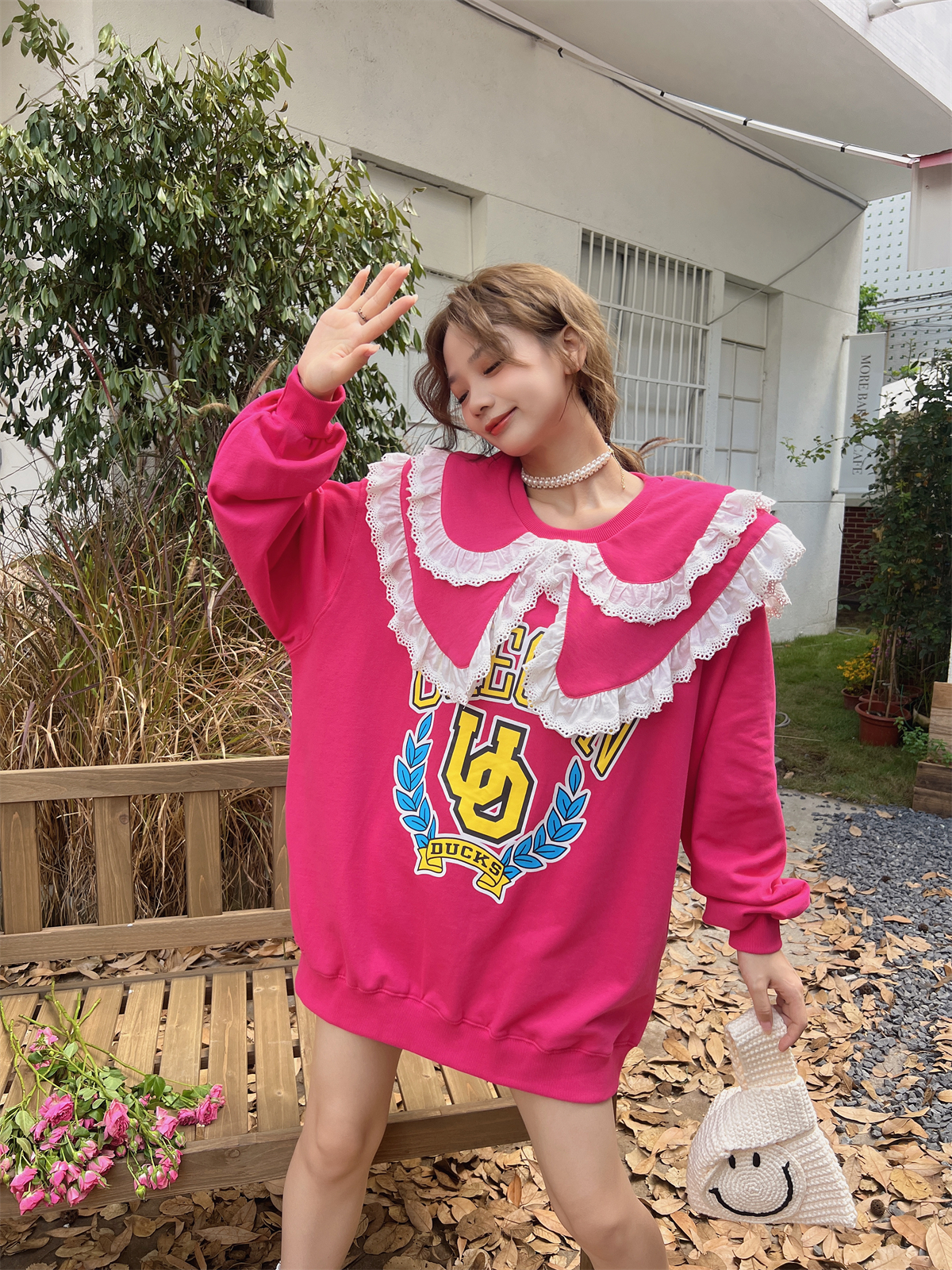 秋季圆领卫衣女宽松大码蕾丝上衣