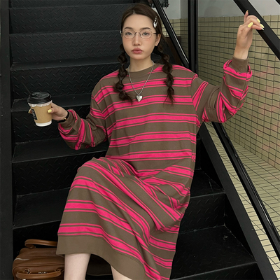 过膝宽松显瘦纯棉条纹H型卫衣裙