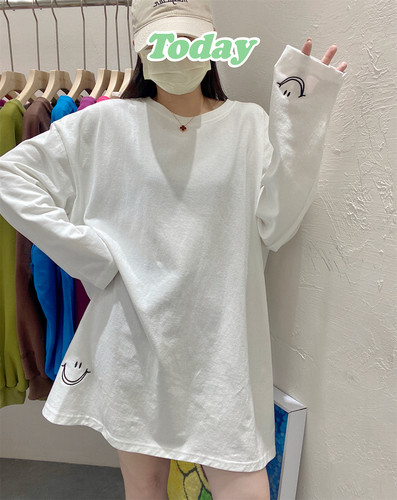 秋季大码宽松刺绣笑脸长袖t恤女