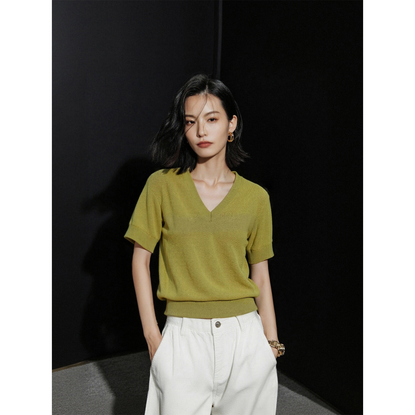 高级感原创针织衫短袖2025新款冰丝T恤女V领上衣夏季薄款百搭打底