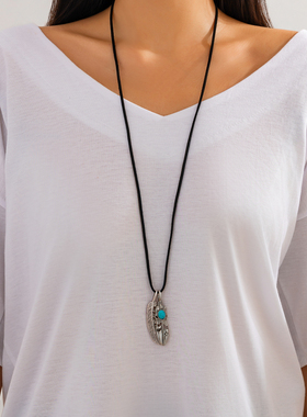 镶嵌仿松石羽毛绒绳项链女欧美长款森系个性网红搭配休闲服装饰品