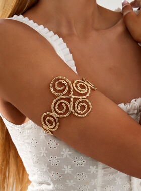 金属镂空螺旋花纹臂镯女 2026夏季欧美时尚小众设计网红旅拍饰品
