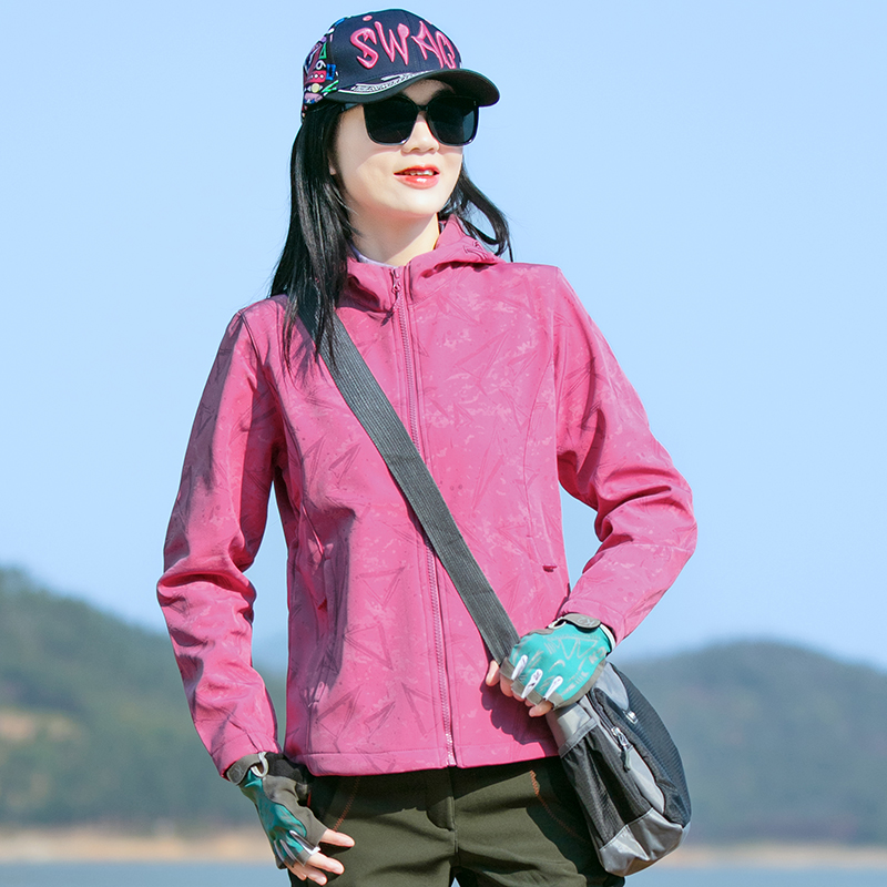 软壳冲锋衣女春秋户外防风防水抓绒软壳衣夹克风衣印花连帽外套