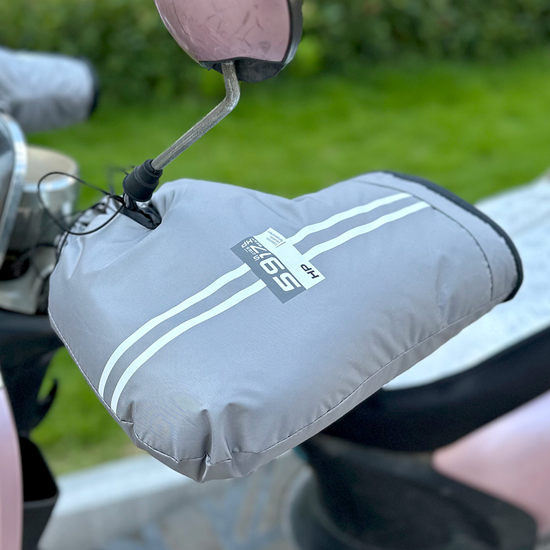 电动车保暖手套秋冬季小牛加厚加绒车把套自行车防水护手男女通用