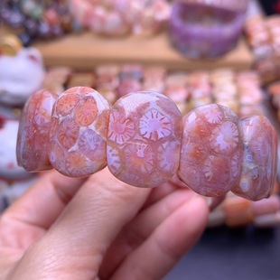 上新珊瑚玉手牌粉嫩玻璃花喜欢可拍下