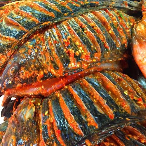 特色烤鱼香辣傣味贵州烧烤