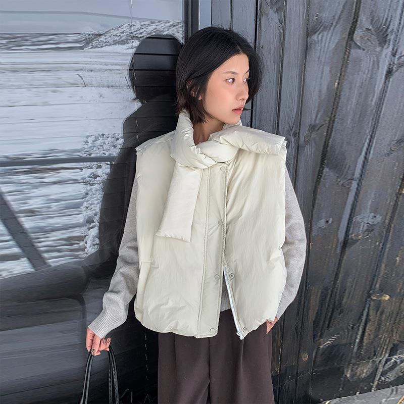 MOXI十三行女装2025年冬季新款韩版羽绒马甲宽松外套配围巾两件套