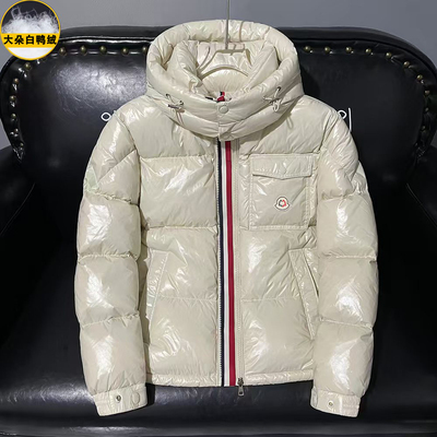 休闲连帽羽绒服可以拆卸帽子