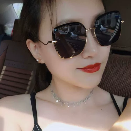 Солнцезащитные очки на солнечной энергии, по фигуре, защита от ультрафиолета, популярно в интернете, изысканный стиль