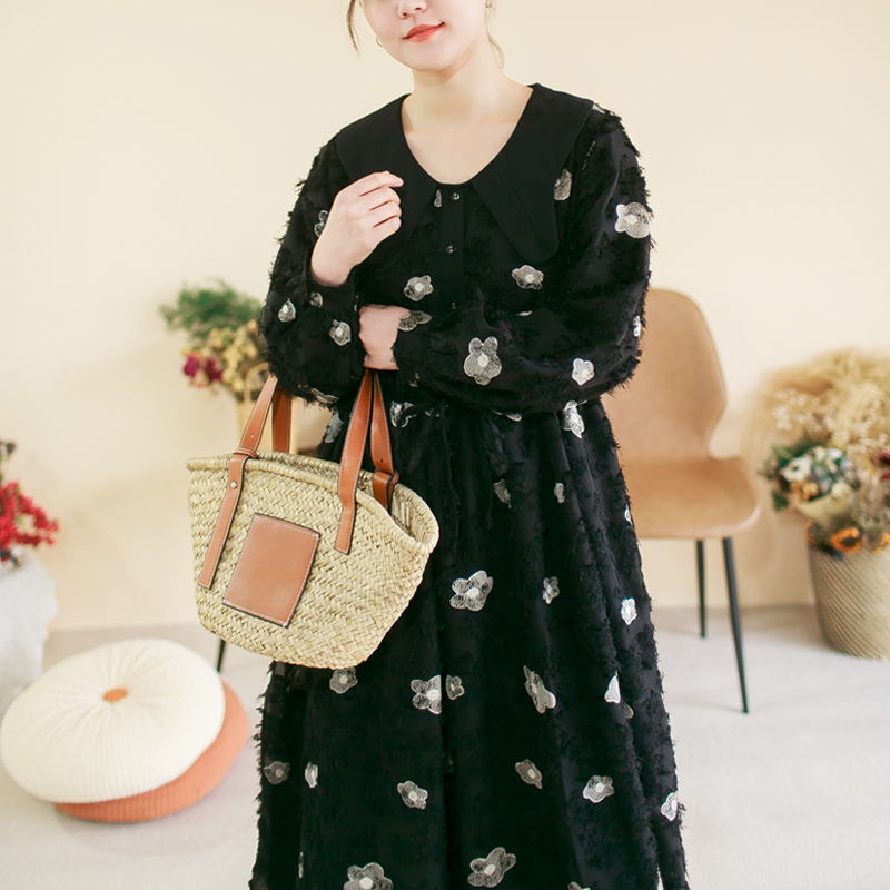 云子连衣裙秋季复古宽松流苏刺绣