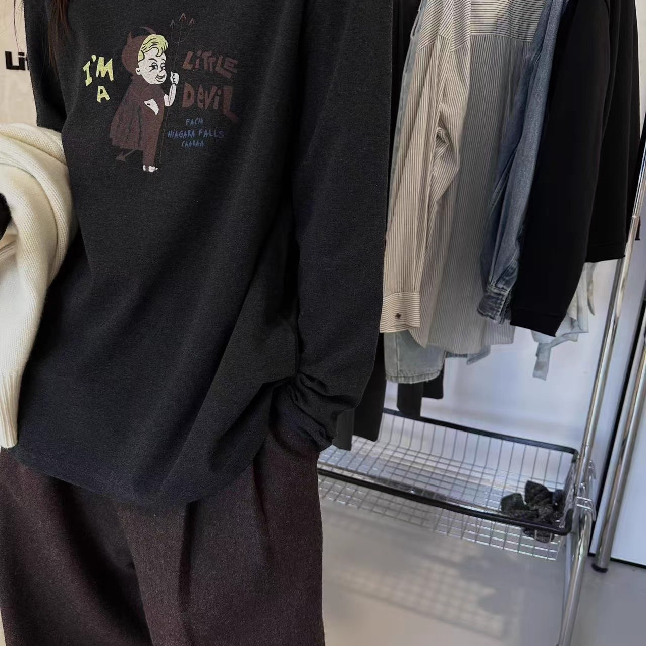 one26057冬百搭圆领卡通印花磨毛长袖T恤女宽松显瘦羊毛打底衫女