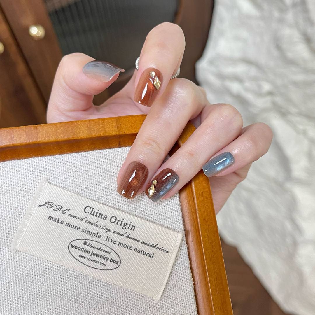 【棕蓝碎钻】秋冬棕蓝琥珀晕染猫眼穿戴甲气质复古显白