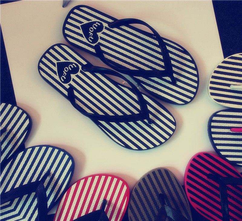 简约纯色室外凉拖鞋平底人字拖女夏沙滩夹脚情侣拖鞋平跟舒适外穿