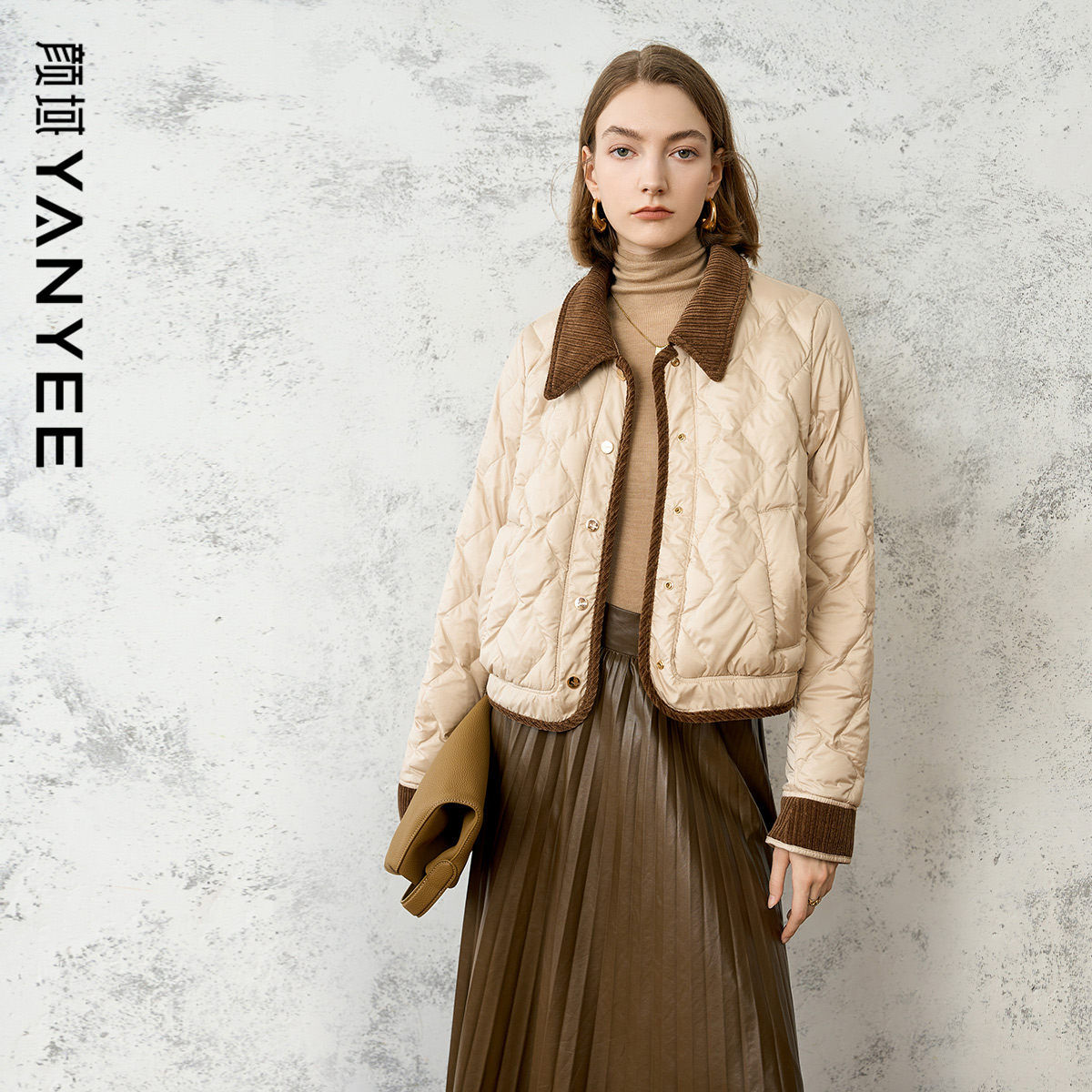 颜域撞色菱格翻领羽绒服