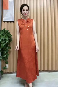 无袖连衣裙夏季新款女高级感中长款宽松时尚减龄显瘦妈妈装背心裙