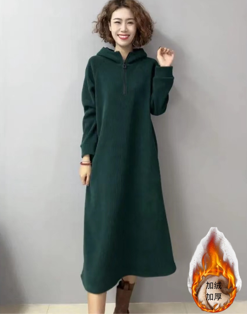 A字冬季新款加绒高领显瘦收腰