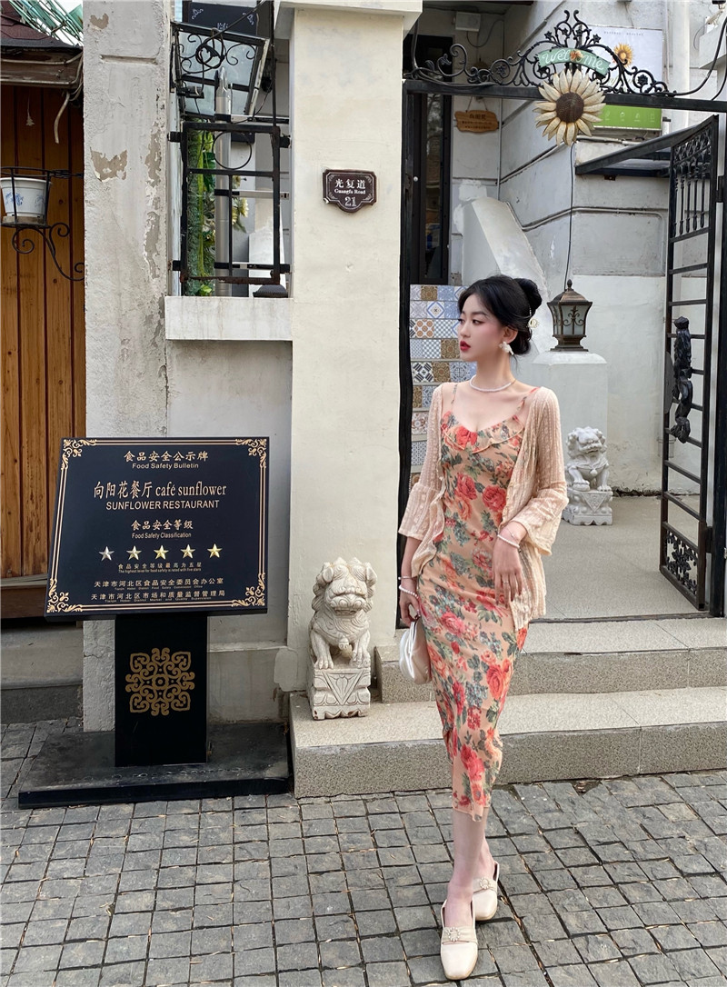 实拍实价新款暗香浮动女人味吊带裙印花度假连衣裙+蕾丝防晒开衫