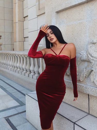 性感连衣裙丝绒面料纯色修身包臀