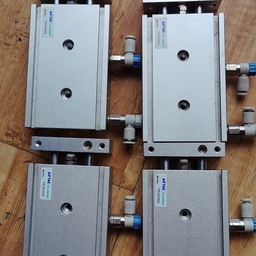 议价AirTAC气缸TR16X30Str16x30sTR16x30STR16×30STR16X30s