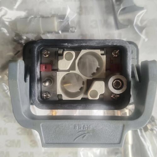 兴华重载插座HIB6-Z1M8K1-bj27HIB6-Z1M8K1-bj26HIB6-Z1M8K1-bj28