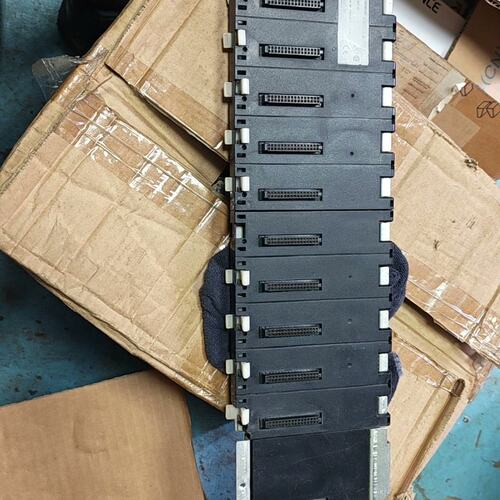 议价PLC底板C200HW-BC101-V1C200HW-BC081C200HW-BC051