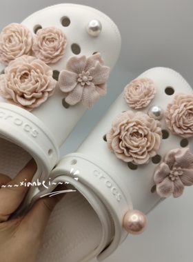 白鹿同款泡芙骨白粉色花束鞋花适配卡骆驰crocs白色洞洞鞋鞋扣