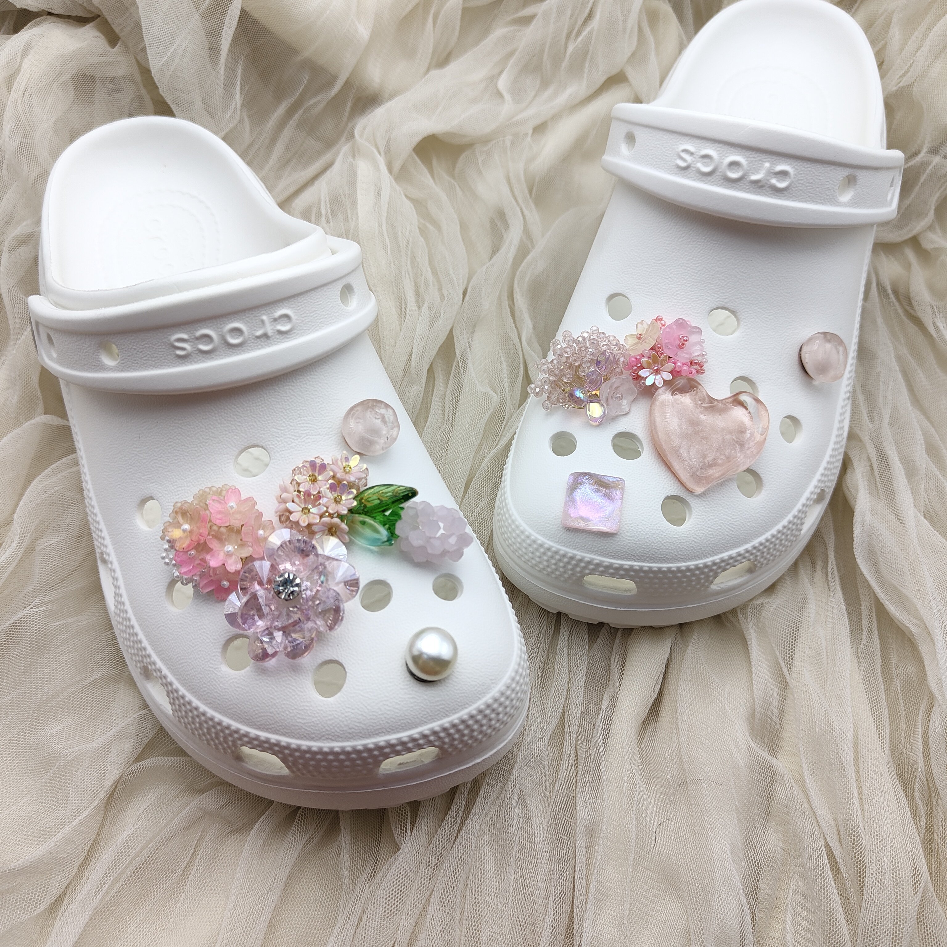 适配Crocs白色卡骆驰洞洞鞋配饰少女蝴蝶结鞋扣骨白洞洞鞋鞋扣