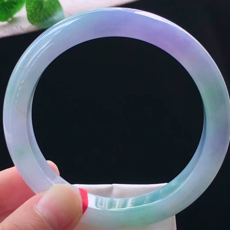 冰糯种紫罗兰飘绿翡翠处理玉镯子