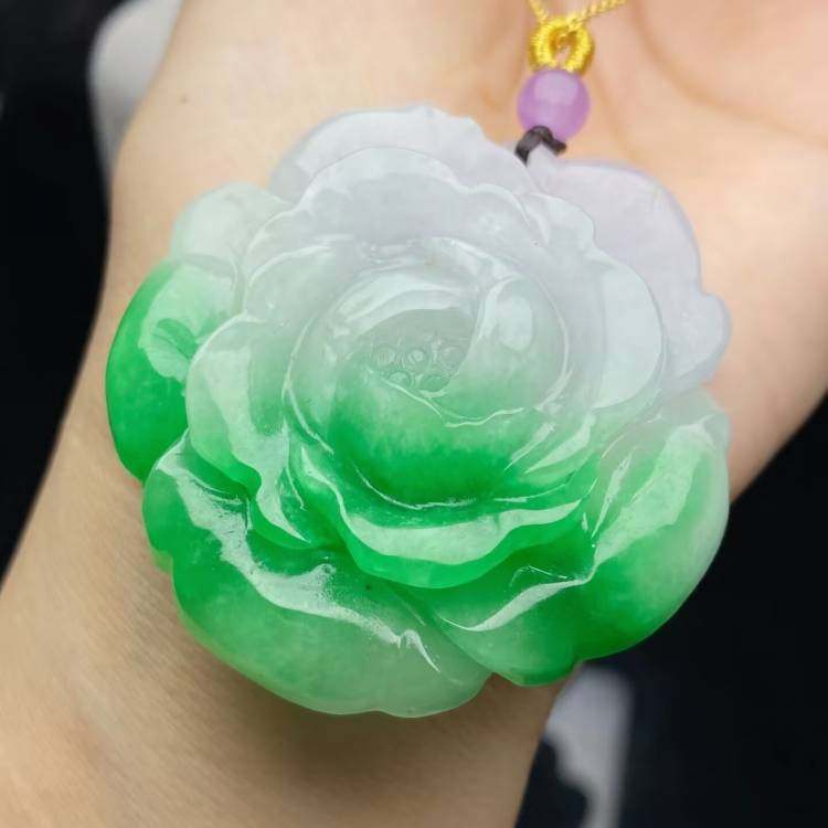 缅翡翠玫瑰花吊坠冰糯种满色飘阳绿翡翠处理花开富贵挂件女款玉坠