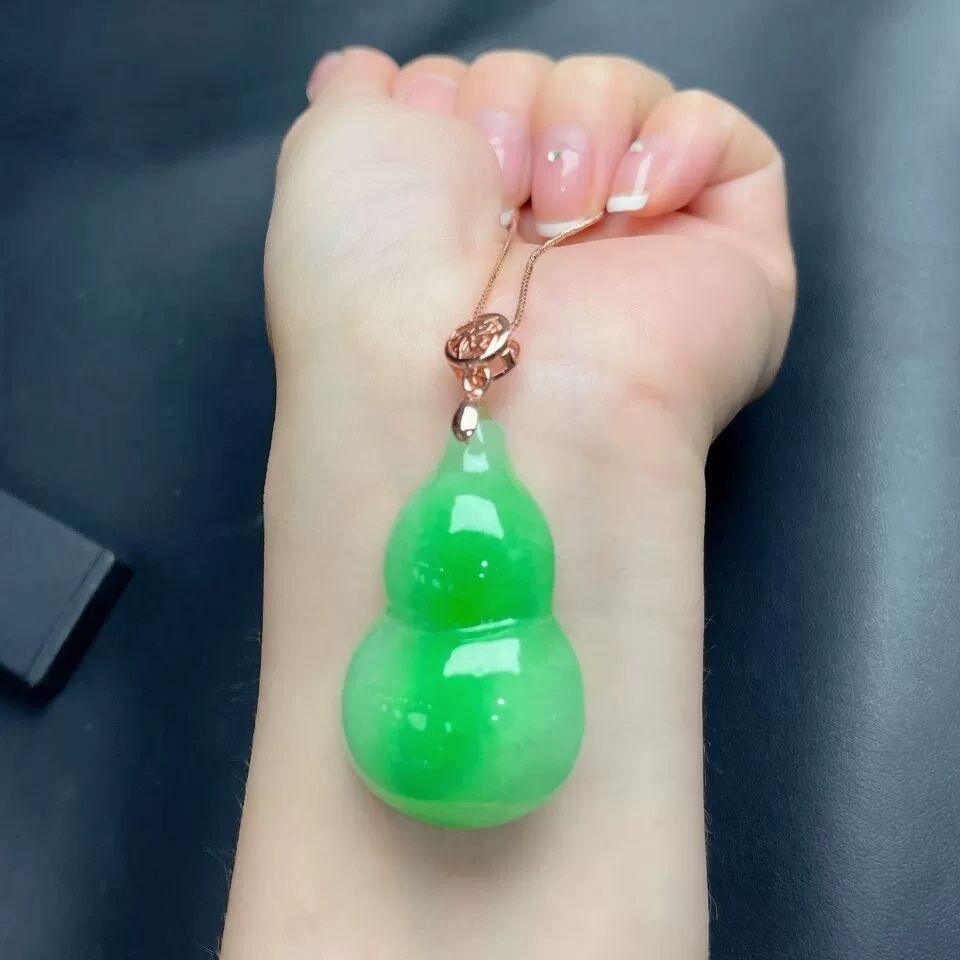 正品紫罗兰飘绿翡翠葫芦吊坠