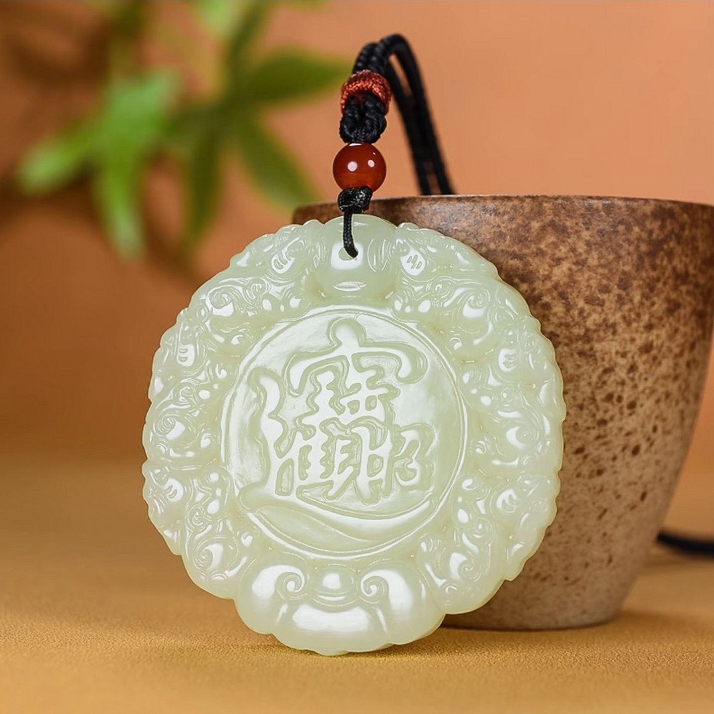 精雕白玉双面招财进宝貔貅挂件