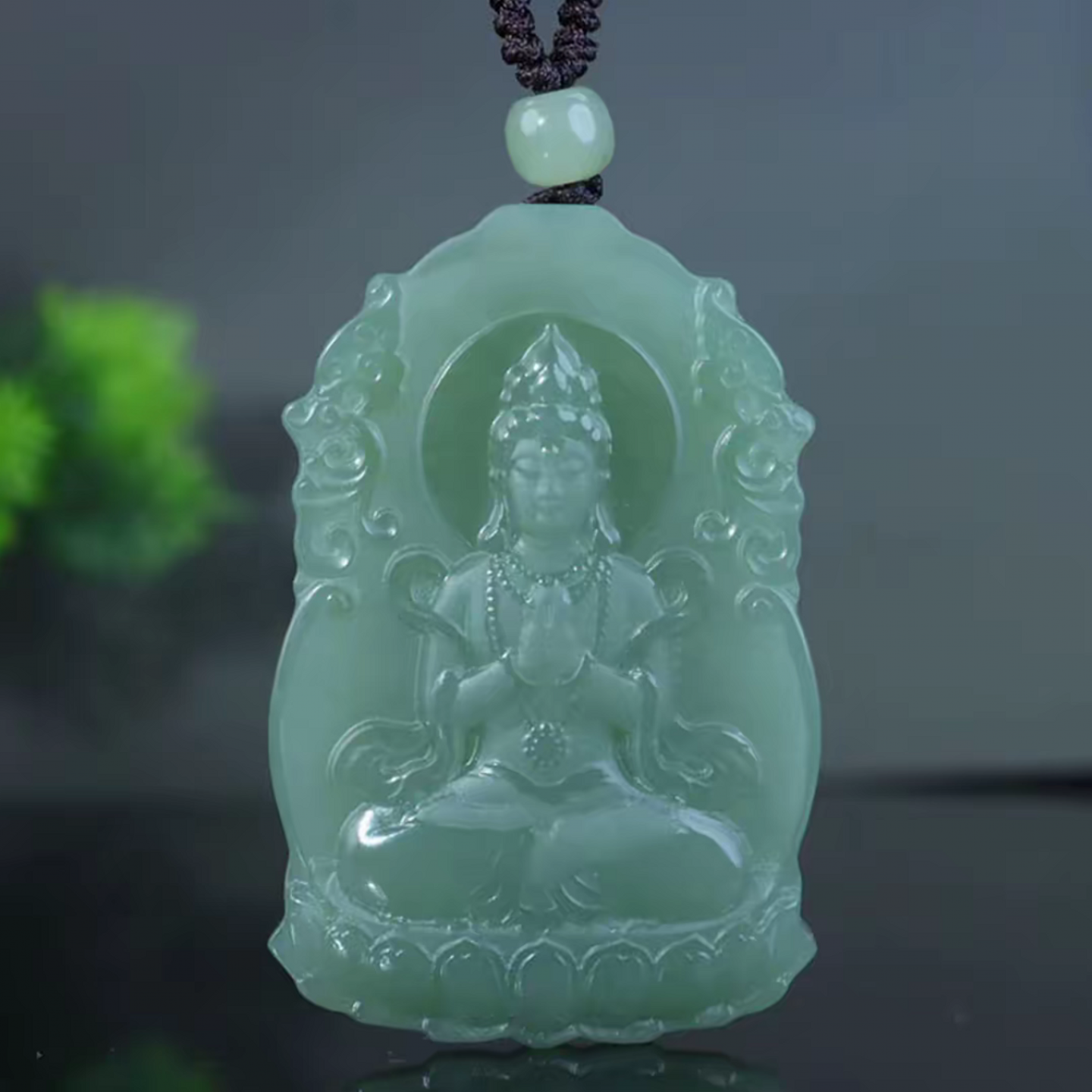 六字真言双手合十观音山水挂件