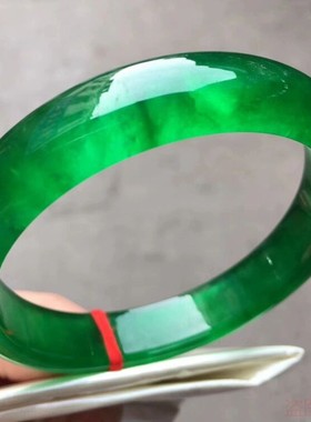 高档源头缅甸翡翠色手镯