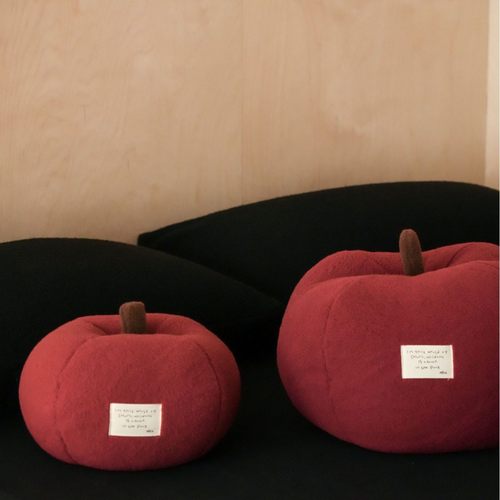 可爱红色平安果 | 圣诞少女心仿羊毛绒抱枕简约搭配客厅房间靠枕