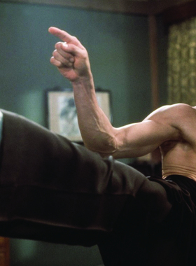 健身海报李小龙酒吧复古老电影明星海报学校宿舍励志装饰画3136C