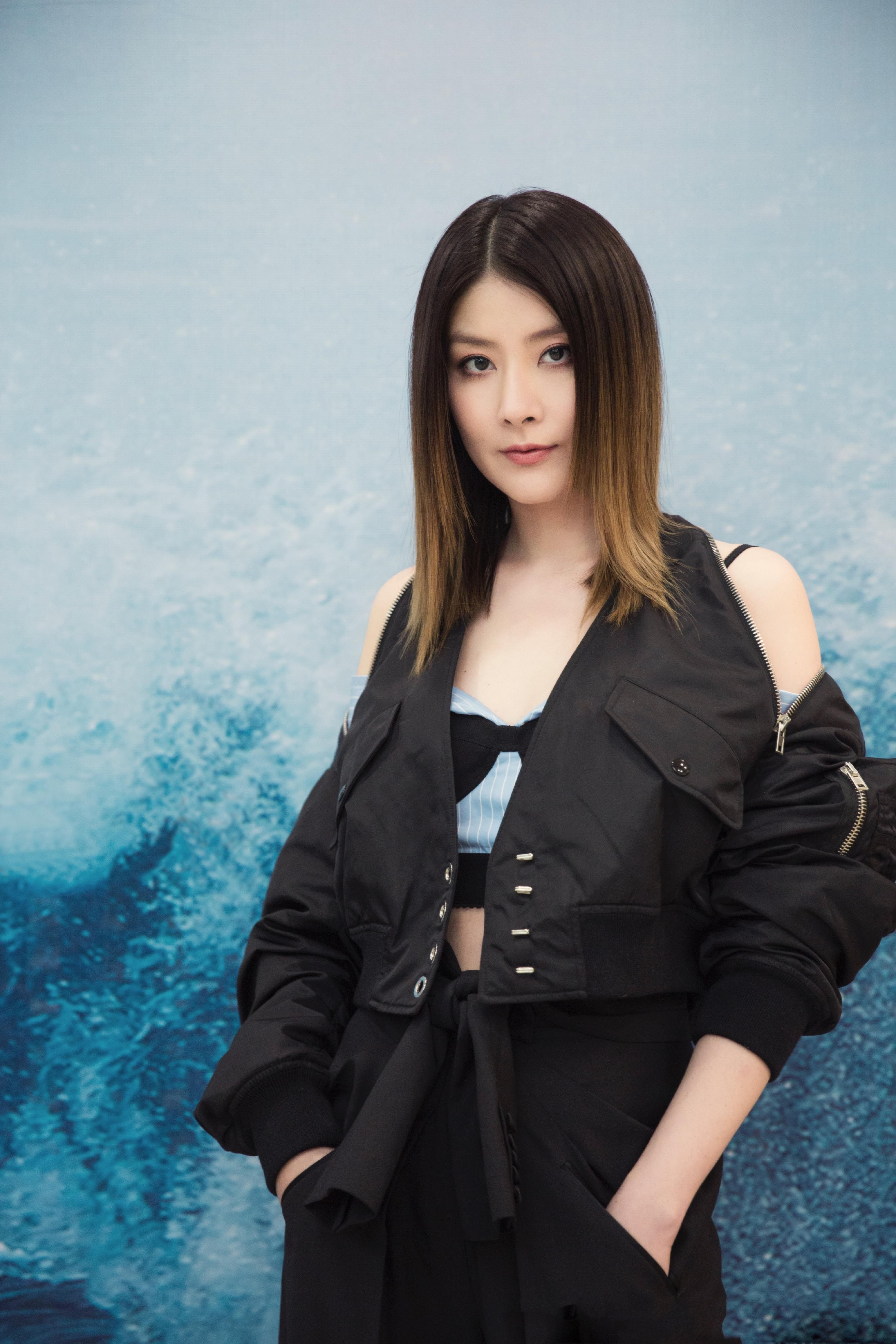 陈慧琳歌手明星写真七八十年代怀旧复古寝室酒吧卧室海报装饰画4c