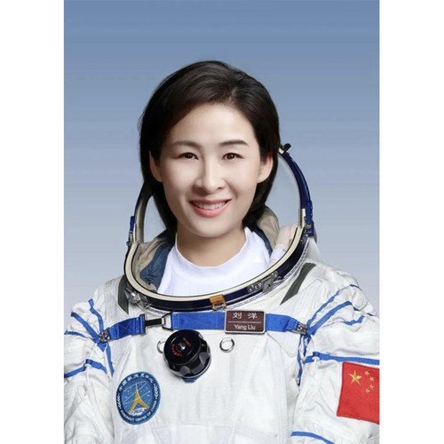 神州号宇航员登陆月球外太空飞行员杨利伟刘洋书房卧室海报贴画