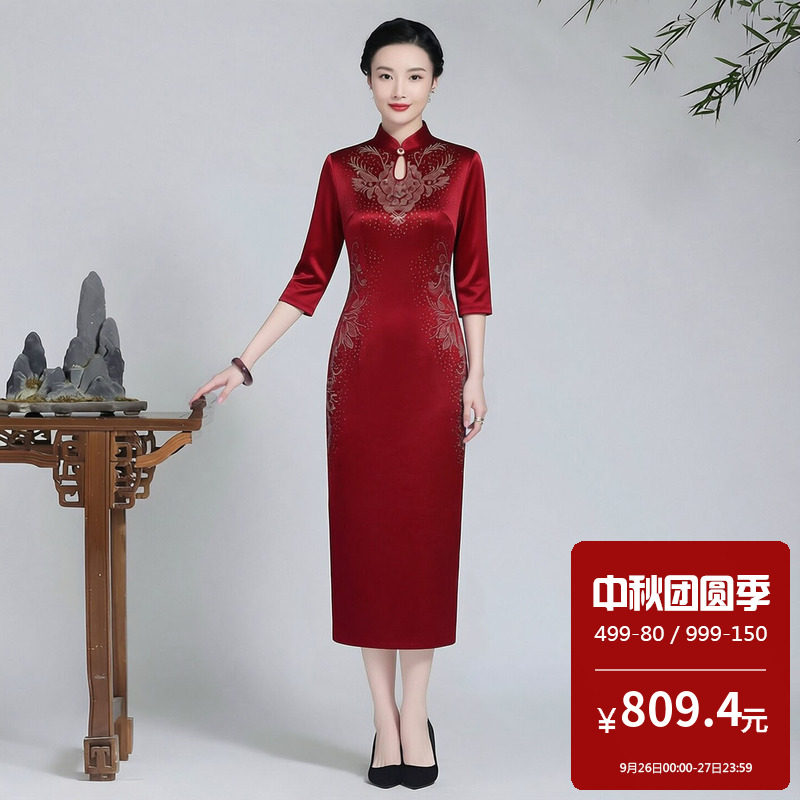新款改良旗袍连衣裙轻奢高级感高档奢华优雅年轻款喜妈妈婚宴中年