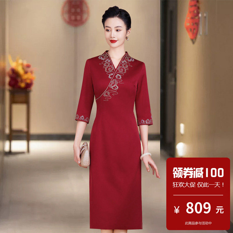 喜婆婆新中式国风旗袍轻奢高级感连衣裙v领女中年妈妈小个子后叉