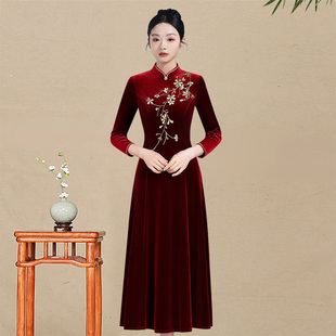 金丝绒旗袍式连衣裙手工钉珠大摆裙不开叉长袖喜婆婆参加婚礼秋冬