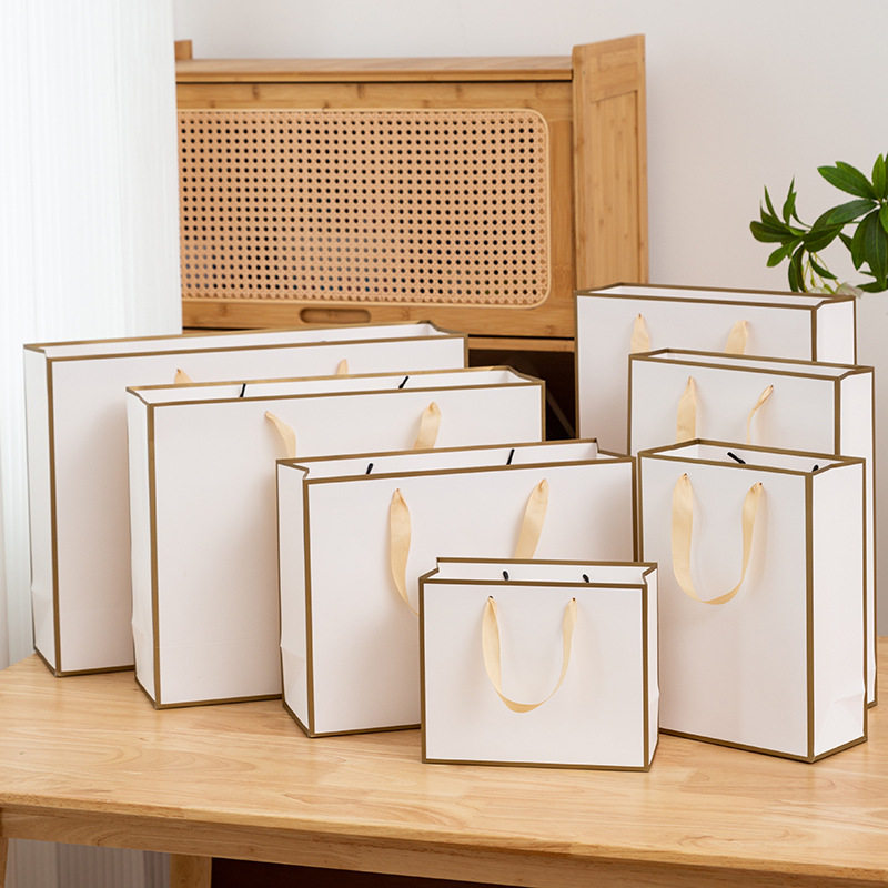 白色纸袋手提袋包装礼品袋纯色空白礼品袋现货白卡覆膜防水鲜花袋