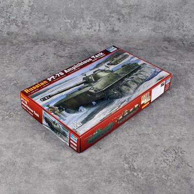 小号手00380塑料静态拼装模型战车1/35俄罗斯PT-76水陆两栖坦克