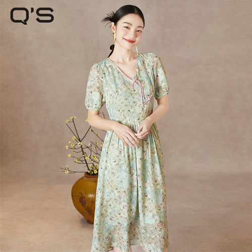 QS秸熙改良轻国风连衣裙
